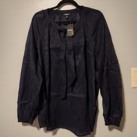 Torrid Chiffon Embroidered Tie Front Peasant Top Blouse - Picture 4 of 11